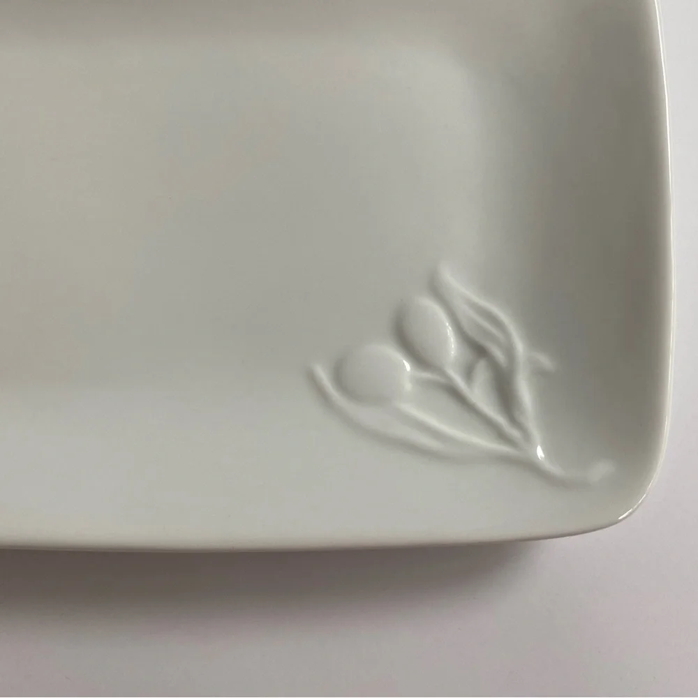 Crate & Barrel Plate Porcelain with Raised Olive Design For Cheese Snacks mint!